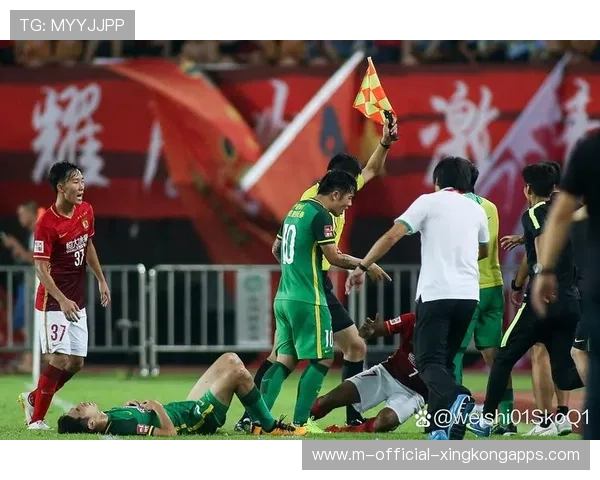 赛场逆转：精彩绝杀瞬间历历在目，总决赛大逆转