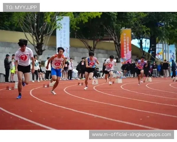 现场“燃情”瞬间：运动员“极速冲刺”点燃激情！